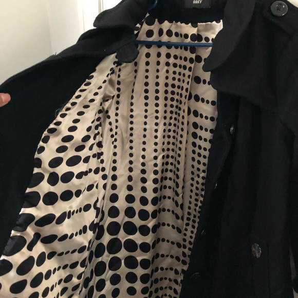 Obey coat - Picture 2 of 2